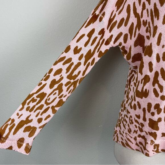 Show Me Your Mumu Pink Leopard V Neck Cliffside Sweater Small - Picture 4 of 9